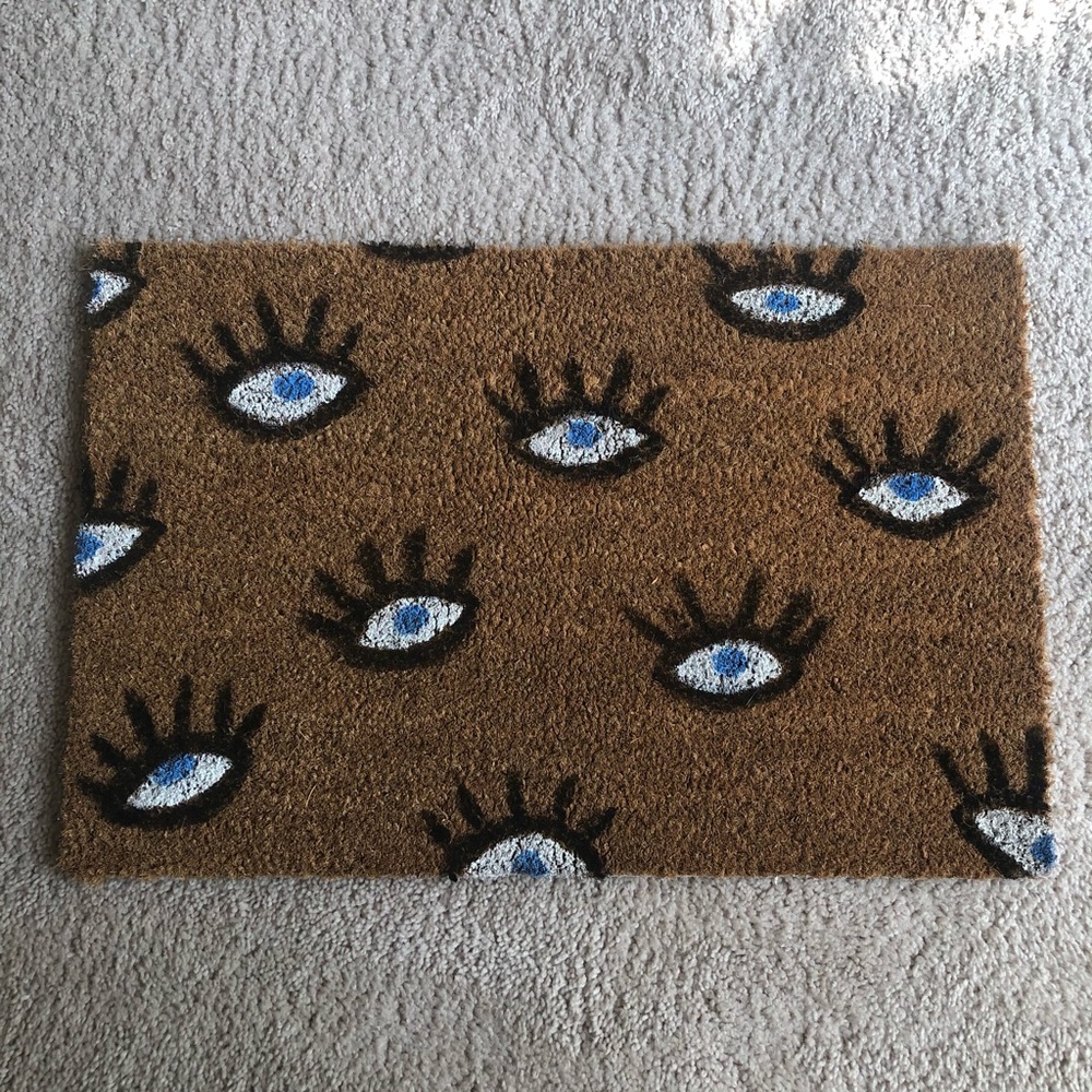 Blue eye doormat